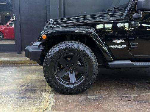 2011 Jeep Wrangler Unlimited Sahara
