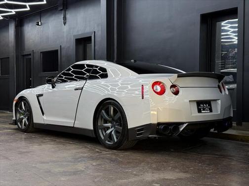2009 Nissan GT-R Premium