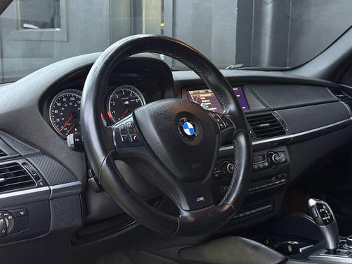 Black Sapphire Metallic 2012 BMW X5 M Base