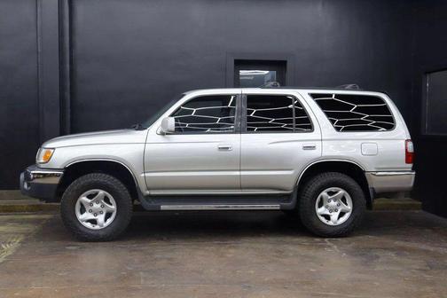 1999 Toyota 4Runner SR5