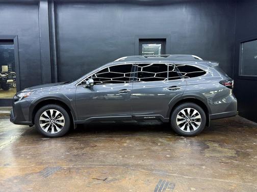 2023 Subaru Outback Touring XT