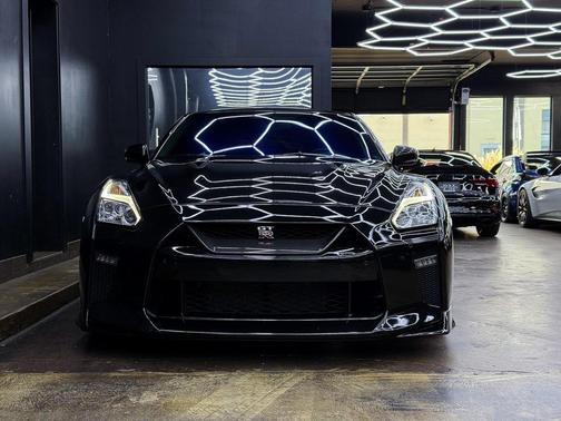 2017 Nissan GT-R Premium