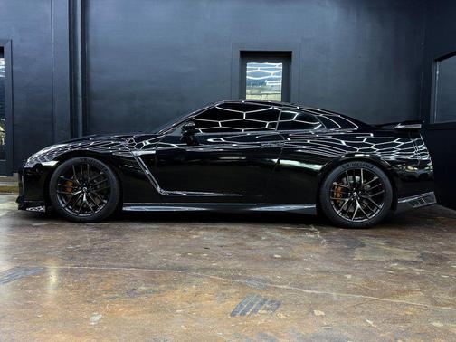 2017 Nissan GT-R Premium