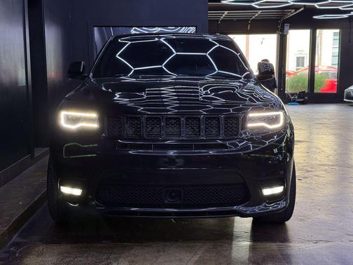Diamond Black Crystal Pearlcoat 2019 Jeep Grand Cherokee SRT