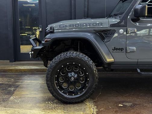 2020 Jeep Gladiator Sport