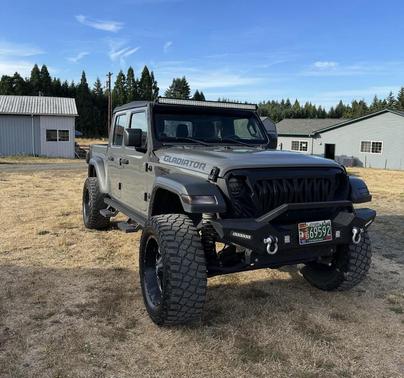 2020 Jeep Gladiator Sport
