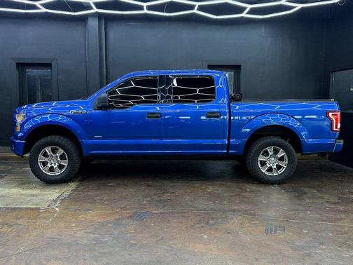 Blue 2015 Ford F-150 XLT
