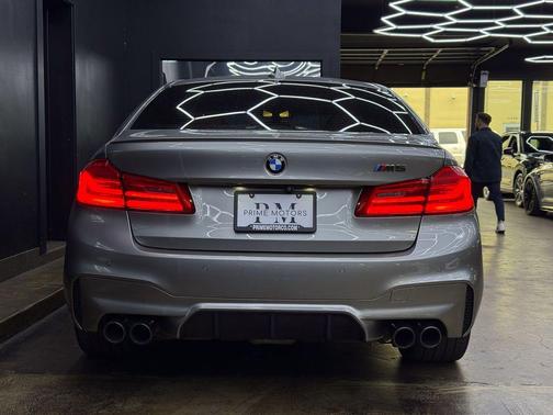 Donington Gray Metallic 2018 BMW M5 Base