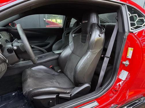 Red Hot 2014 Chevrolet Camaro Z/28