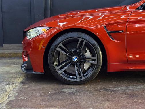 Sakhir Orange Metallic 2015 BMW M4 Base
