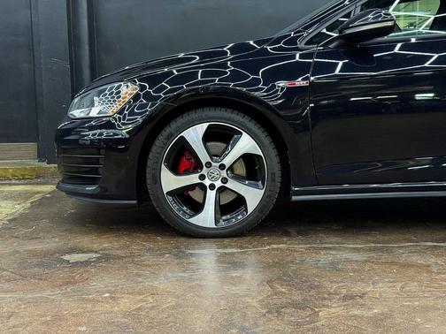 2017 Volkswagen Golf GTI 2.0T S 4-Door