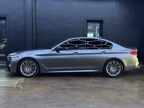 Carbon Black Metallic 2020 BMW M550 i xDrive