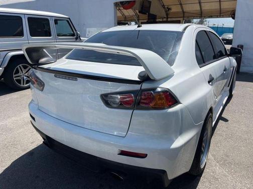 Wicked White 2011 Mitsubishi Lancer Evolution MR