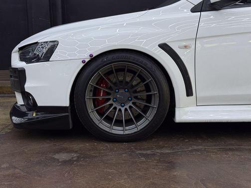 Wicked White 2014 Mitsubishi Lancer Evolution GSR