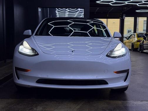 2020 Tesla Model 3 Standard Range