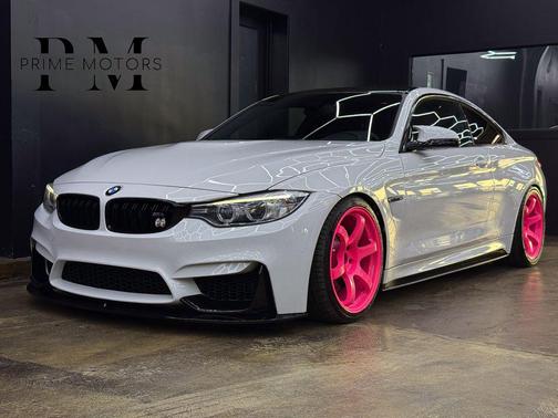 Alpine White 2017 BMW M4 Base