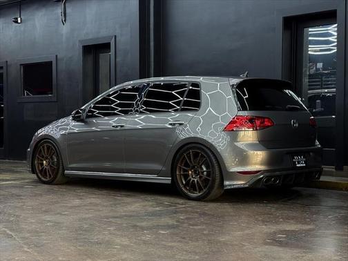 2017 Volkswagen Golf R 2.0T DSG