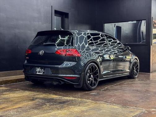 2017 Volkswagen Golf GTI 2.0T Autobahn 4-Door