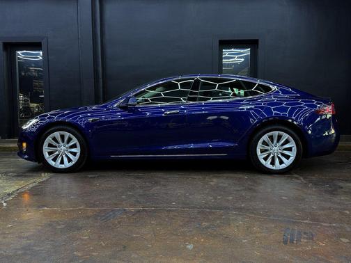 2017 Tesla Model S 60D