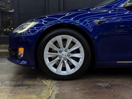 2017 Tesla Model S 60D