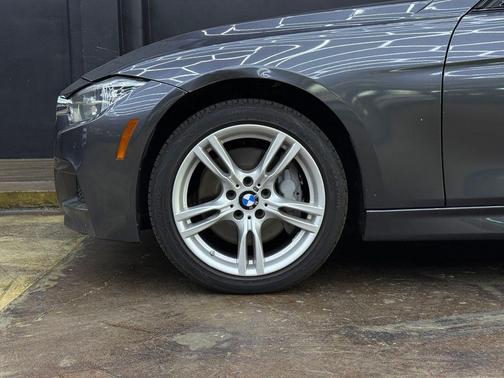 Mineral Gray Metallic 2018 BMW 340 xDrive