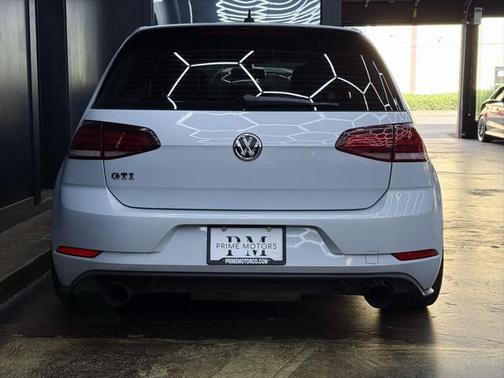 2018 Volkswagen Golf GTI 2.0T S 4-Door