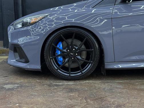 2017 Ford Focus RS Base