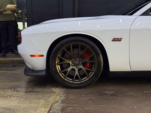 White Knuckle Clearcoat 2018 Dodge Challenger SRT 392