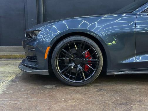 Shadow Gray Metallic 2020 Chevrolet Camaro 1SS