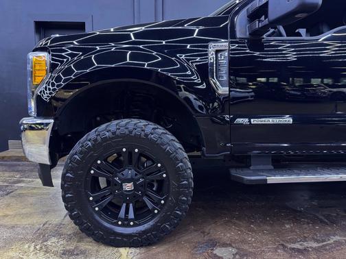 Shadow Black 2017 Ford F-250 Lariat