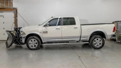 Pearl White 2018 RAM 3500 Laramie Crew Cab 4x4 6'4' Box