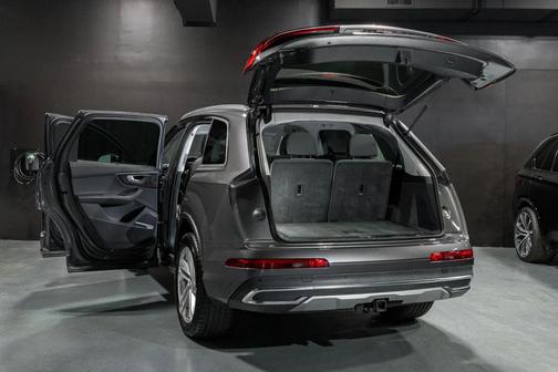 2020 Audi Q7 55 Premium Plus