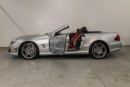 2009 Mercedes-Benz SL-Class SL 63 AMG Roadster 2D