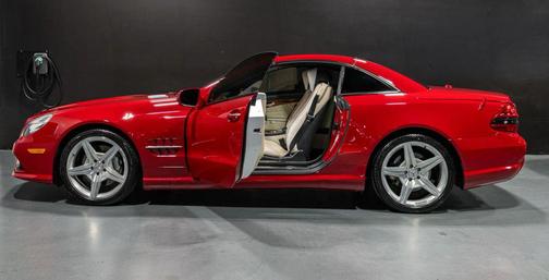 2009 Mercedes-Benz SL-Class SL 550 Roadster 2D