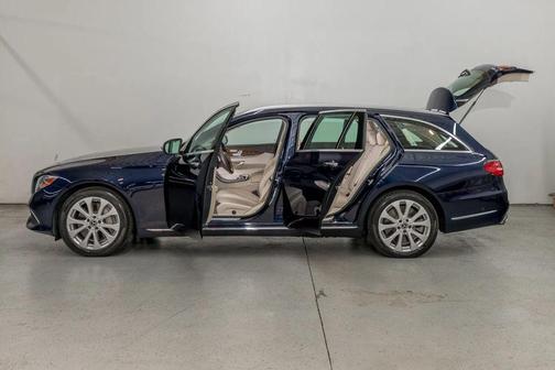 Lunar Blue Metallic 2018 Mercedes-Benz E-Class 4MATIC
