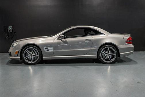 2009 Mercedes-Benz SL-Class SL 63 AMG Roadster 2D