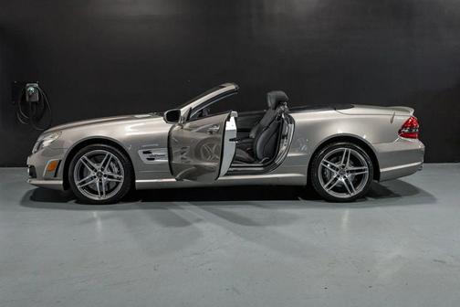 2009 Mercedes-Benz SL-Class SL 63 AMG Roadster 2D