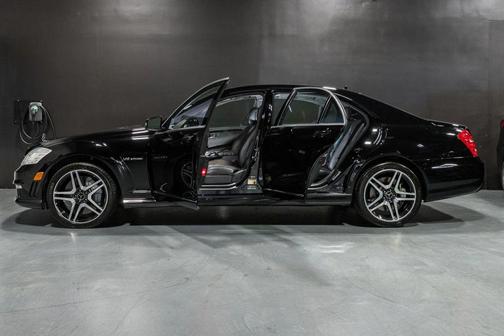 2013 Mercedes-Benz S-Class S 63 AMG Sedan 4D