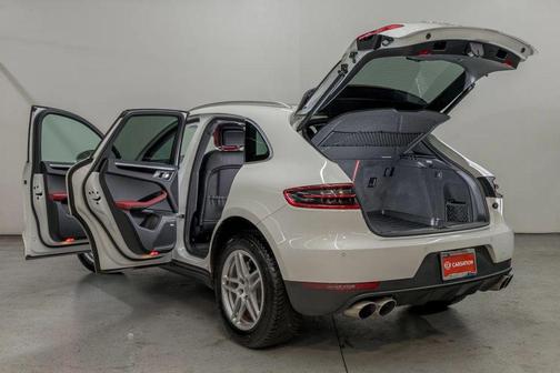 2016 Porsche Macan Macan Sport Edition