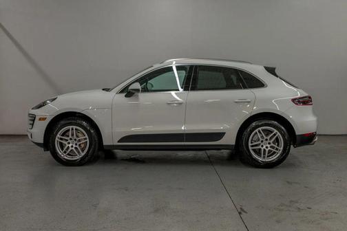 2016 Porsche Macan Macan Sport Edition