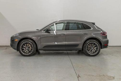 Gray 2018 Porsche Macan Macan Sport Edition