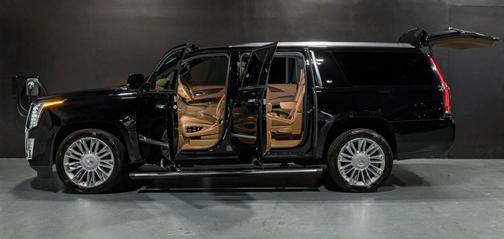 2017 Cadillac Escalade ESV Sport Platinum