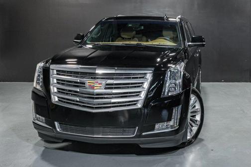 2017 Cadillac Escalade ESV Sport Platinum