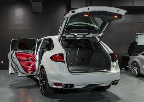 2014 Porsche Cayenne Turbo S