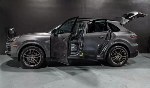 2021 Porsche Cayenne Sport Utility 4D