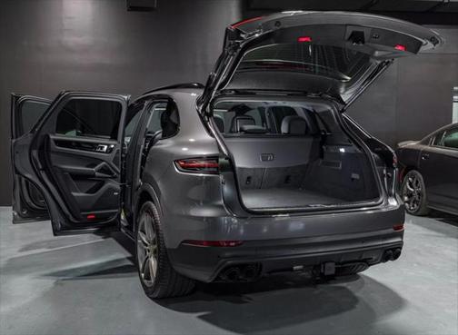2021 Porsche Cayenne Sport Utility 4D
