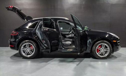 2015 Porsche Macan Turbo