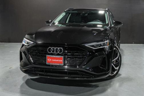2024 Audi Q8 e-tron Premium Plus