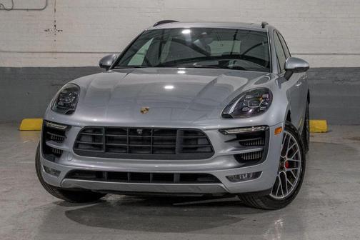 Rhodium Silver Metallic 2017 Porsche Macan Macan GTS