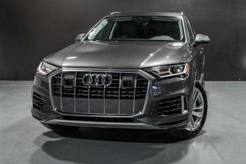 Samurai Gray Metallic 2020 Audi Q7 55 Premium Plus